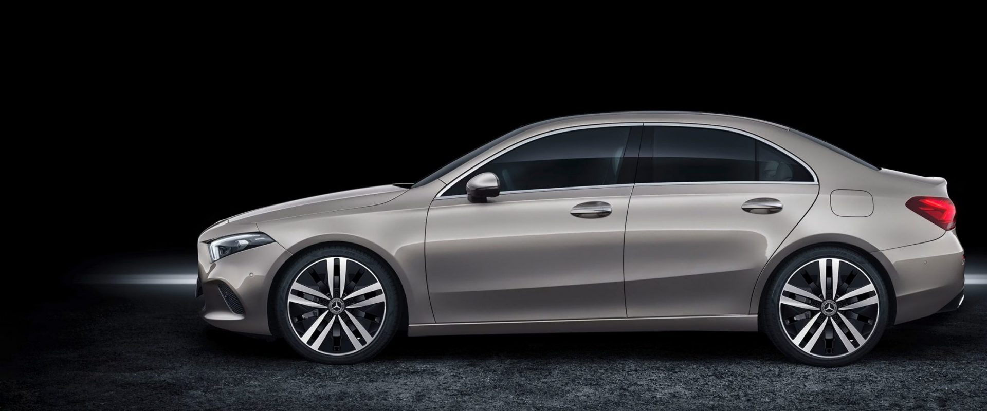 Home-and-mercedes-showroom-dealer-page-banner-A-Class (1)